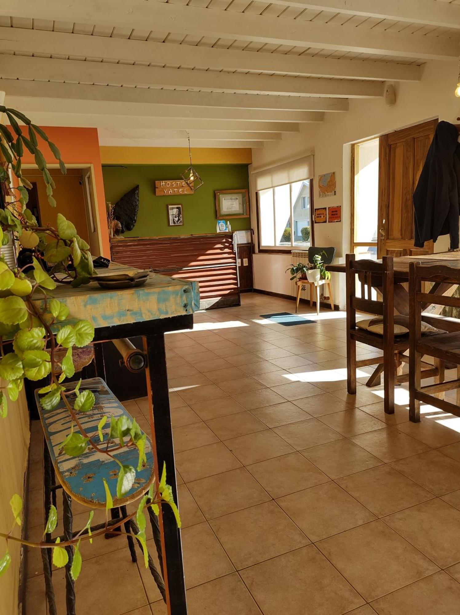 Hostel Yatel El Calafate Esterno foto